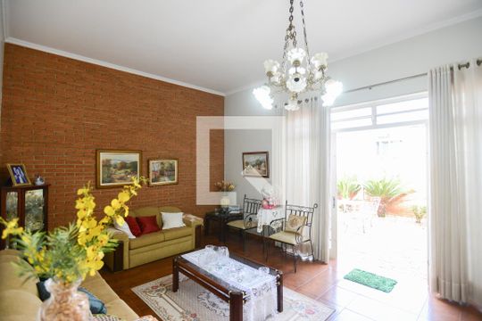 Sala 1 de casa para alugar com 3 quartos, 190m² em Jardim America, Ribeirão Preto