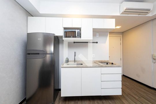 Cozinha de kitnet/studio à venda com 1 quarto, 38m² em Bela Vista, São Paulo