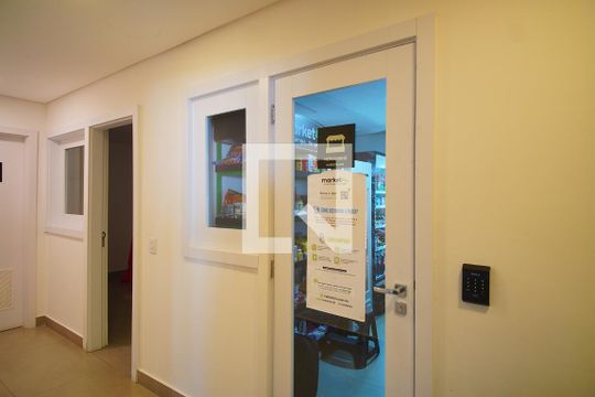 Área Comum - Mercado de kitnet/studio para alugar com 1 quarto, 28m² em Petrópolis, Porto Alegre