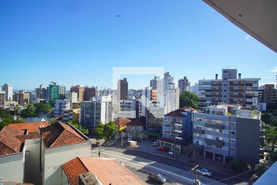 Vista de kitnet/studio para alugar com 1 quarto, 28m² em Petrópolis, Porto Alegre