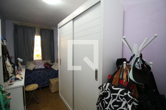 Quarto 2 de casa à venda com 2 quartos, 111m² em Brás de Pina, Rio de Janeiro