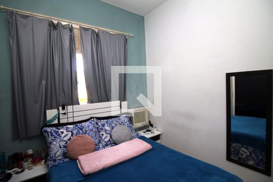 Quarto 1 de casa à venda com 2 quartos, 111m² em Brás de Pina, Rio de Janeiro