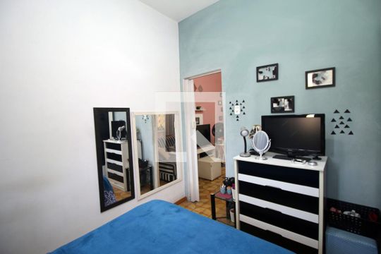 Quarto 1 de casa à venda com 2 quartos, 111m² em Brás de Pina, Rio de Janeiro