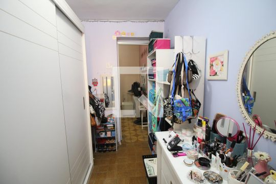 Quarto 2 de casa à venda com 2 quartos, 111m² em Brás de Pina, Rio de Janeiro