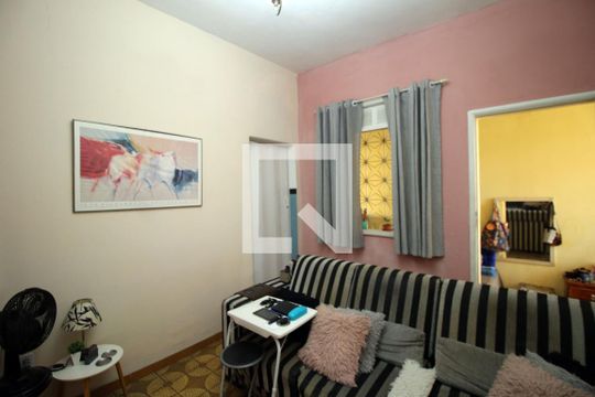 Sala de casa à venda com 2 quartos, 111m² em Brás de Pina, Rio de Janeiro