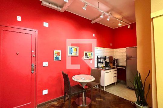 Cozinha de apartamento para alugar com 1 quarto, 20m² em Copacabana, Rio de Janeiro