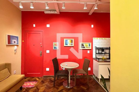 Sala/Quarto de apartamento para alugar com 1 quarto, 20m² em Copacabana, Rio de Janeiro
