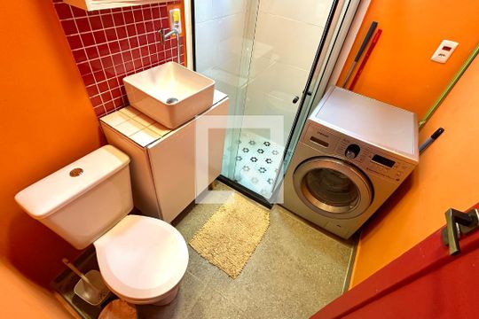 Banheiro de apartamento para alugar com 1 quarto, 20m² em Copacabana, Rio de Janeiro