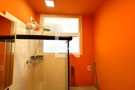 Banheiro de apartamento para alugar com 1 quarto, 20m² em Copacabana, Rio de Janeiro