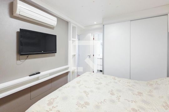 Suíte de apartamento para alugar com 3 quartos, 176m² em Parque Residencial Aquarius, São José dos Campos