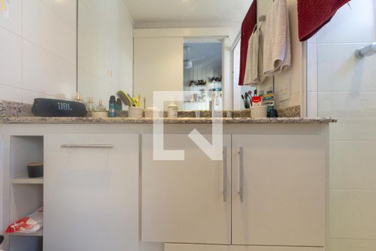 Banheiro da Suíte 1 de apartamento à venda com 3 quartos, 139m² em Vila Olímpia, São Paulo