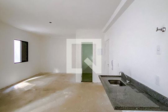 Cozinha de kitnet/studio para alugar com 1 quarto, 64m² em Quarta Parada, São Paulo
