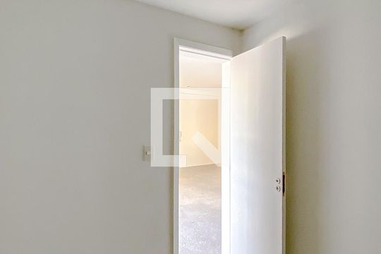 Banheiro de kitnet/studio para alugar com 1 quarto, 45m² em Quarta Parada, São Paulo