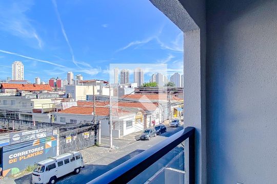Varanda de kitnet/studio para alugar com 1 quarto, 45m² em Quarta Parada, São Paulo