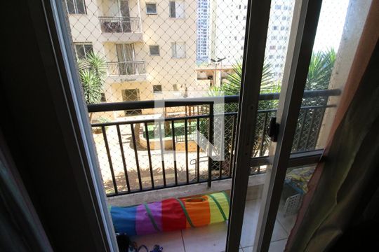 Sala de apartamento para alugar com 2 quartos, 55m² em Padroeira, Osasco