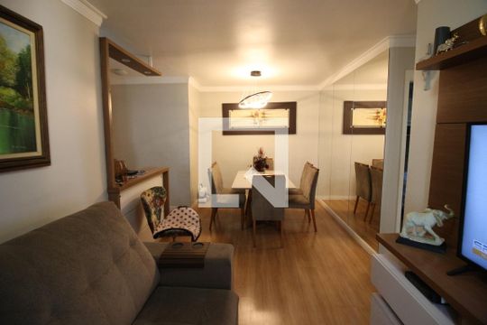 Sala de apartamento para alugar com 2 quartos, 55m² em Padroeira, Osasco