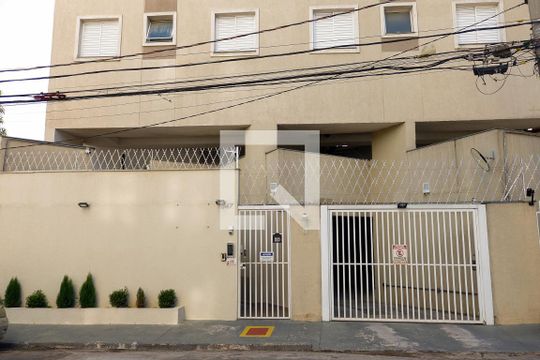 Fachada de apartamento para alugar com 2 quartos, 49m² em Quitaúna, Osasco