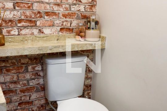 Lavabo de apartamento para alugar com 2 quartos, 49m² em Quitaúna, Osasco