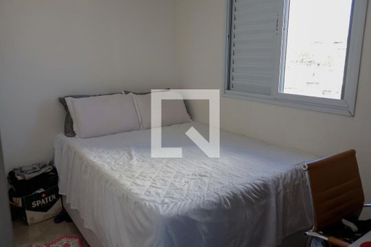 Quarto 2 de apartamento para alugar com 2 quartos, 49m² em Quitaúna, Osasco