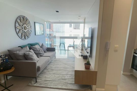 Sala de apartamento à venda com 2 quartos, 74m² em Empresarial 18 do Forte, Barueri
