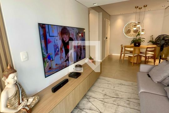 Sala de apartamento à venda com 2 quartos, 74m² em Empresarial 18 do Forte, Barueri