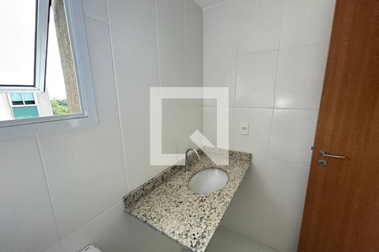 Banheiro Social de apartamento para alugar com 3 quartos, 72m² em Campinho, Rio de Janeiro