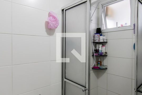 Banheiro de apartamento à venda com 3 quartos, 65m² em Vila Marieta, São Paulo