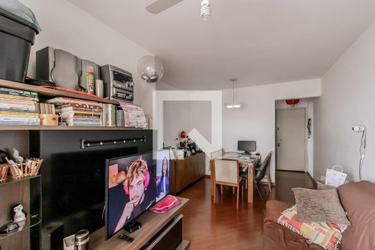 Sala de apartamento à venda com 3 quartos, 65m² em Vila Marieta, São Paulo
