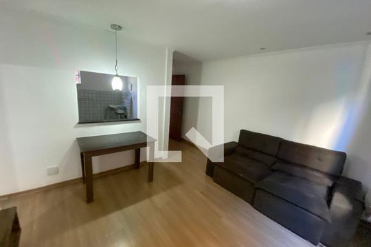 Sala de apartamento para alugar com 2 quartos, 44m² em Taquara, Rio de Janeiro
