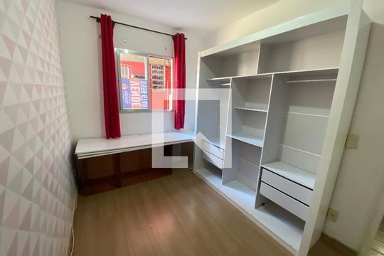 Quarto 2 de apartamento para alugar com 2 quartos, 44m² em Taquara, Rio de Janeiro