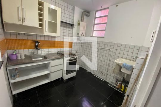 Cozinha de apartamento para alugar com 2 quartos, 44m² em Taquara, Rio de Janeiro