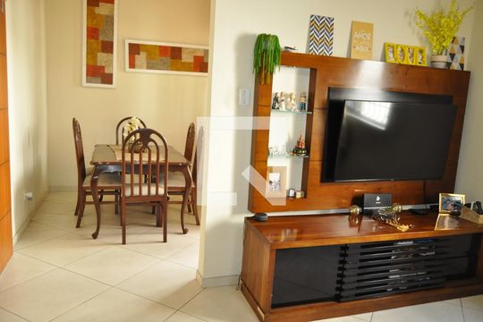 Sala de casa de condomínio à venda com 4 quartos, 110m² em Engenho Novo, Rio de Janeiro