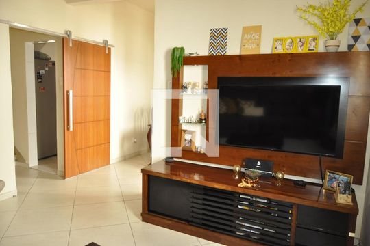Sala de casa de condomínio à venda com 4 quartos, 110m² em Engenho Novo, Rio de Janeiro
