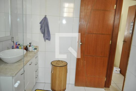 Banheiro Social de casa de condomínio à venda com 4 quartos, 110m² em Engenho Novo, Rio de Janeiro