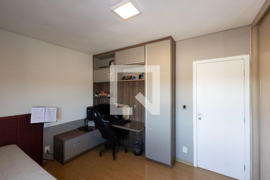 Quarto de casa de condomínio à venda com 3 quartos, 361m² em Vila Das Flores, Nova Lima