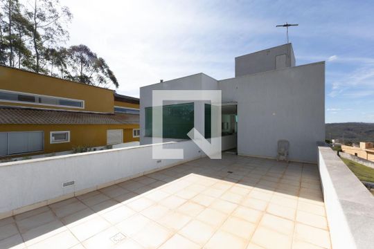 Varanda de casa de condomínio à venda com 3 quartos, 361m² em Vila Das Flores, Nova Lima