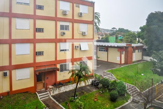Fachada do bloco de apartamento à venda com 2 quartos, 50m² em Camaquã, Porto Alegre