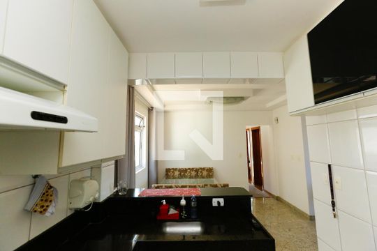 Cozinha de apartamento à venda com 3 quartos, 85m² em Santa Cruz Industrial, Contagem