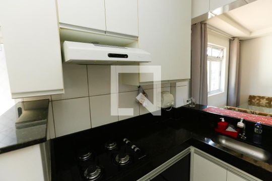 Cozinha de apartamento à venda com 3 quartos, 85m² em Santa Cruz Industrial, Contagem