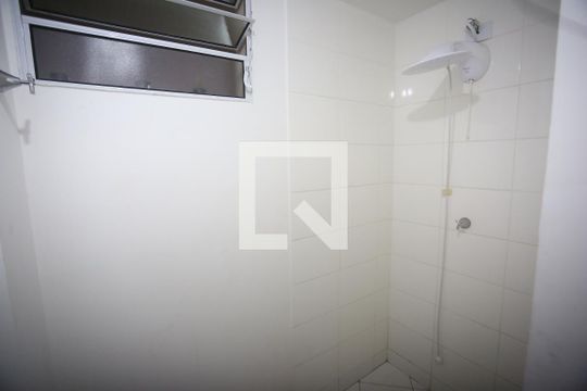 Banheiro de apartamento à venda com 2 quartos, 45m² em Estoril, Belo Horizonte