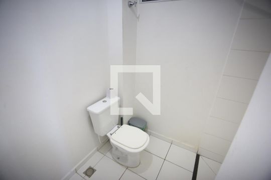 Banheiro de apartamento à venda com 2 quartos, 45m² em Estoril, Belo Horizonte