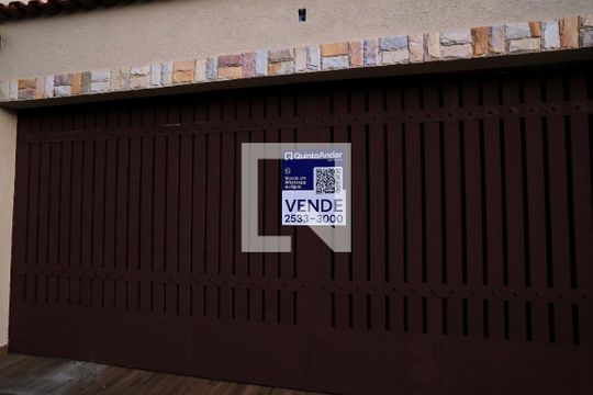 Fachada de casa à venda com 6 quartos, 579m² em São Geraldo, Belo Horizonte
