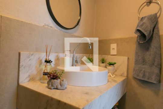 Lavabo de casa à venda com 3 quartos, 203m² em Álvaro Camargos, Belo Horizonte