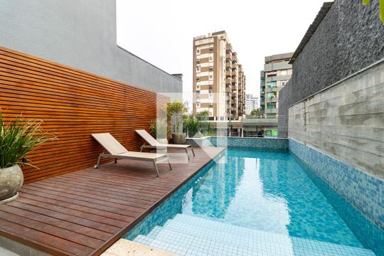 Área comum - Piscina de apartamento à venda com 2 quartos, 75m² em Menino Deus, Porto Alegre