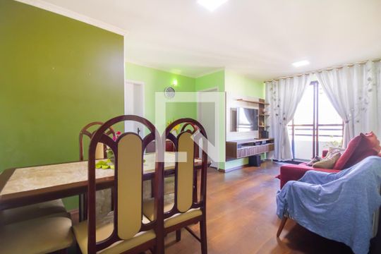 Sala de apartamento à venda com 2 quartos, 57m² em Jaguaribe, Osasco
