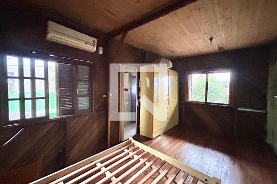 Quarto de apartamento para alugar com 1 quarto, 46m² em Arroio da Manteiga, São Leopoldo