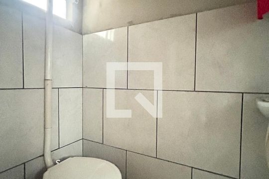 Banheiro de apartamento para alugar com 1 quarto, 46m² em Arroio da Manteiga, São Leopoldo
