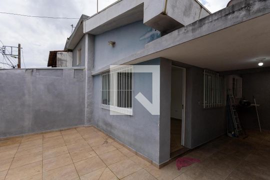  Garagem de casa para alugar com 2 quartos, 70m² em Jardim Pedreira, São Paulo