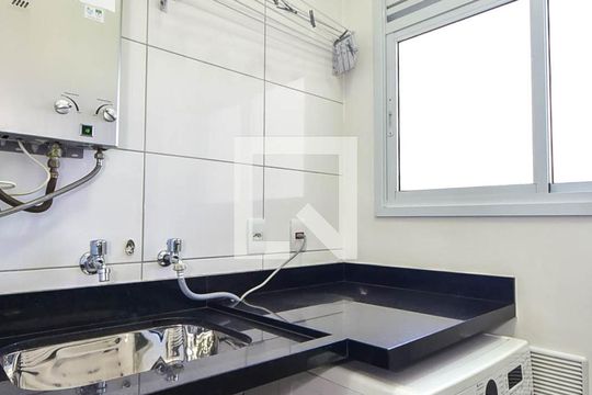 Área de Serviço de apartamento para alugar com 2 quartos, 47m² em Vila Andrade, São Paulo