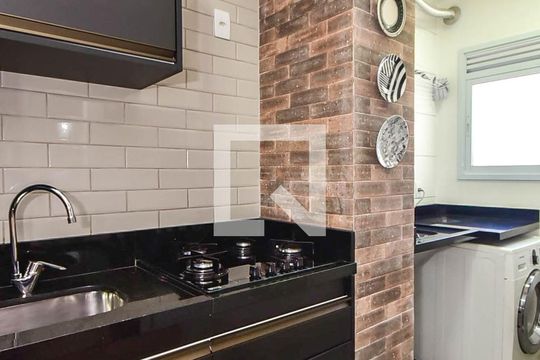 Cozinha de apartamento para alugar com 2 quartos, 47m² em Vila Andrade, São Paulo